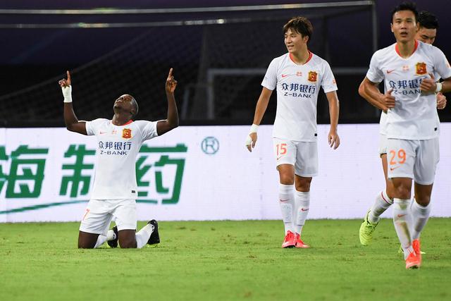 约基奇35+17+12掘金逆转猛龙 绿军大胜开拓者